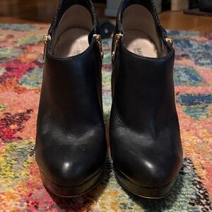 Black platform Leather Ankle Boots with zippers